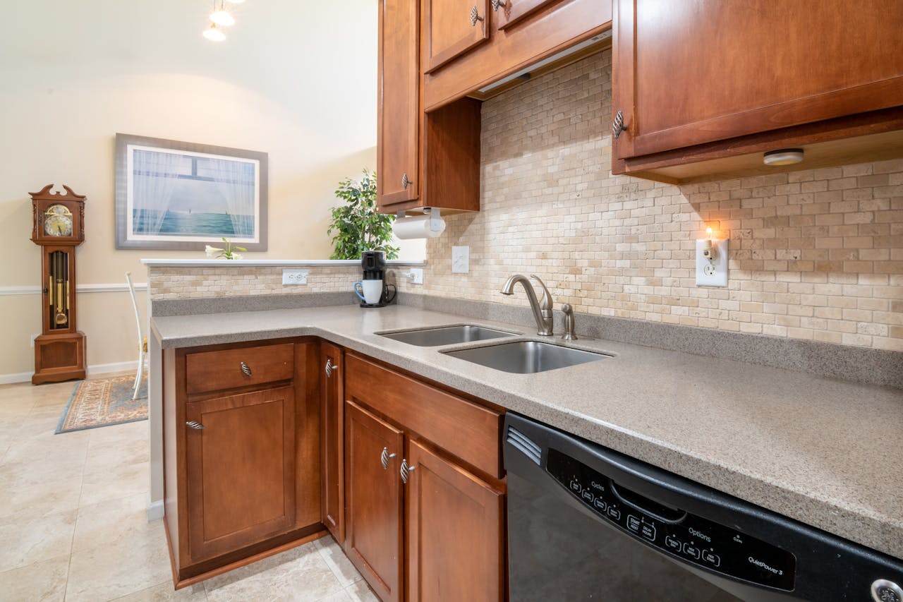 Custom cabinets display in Daniel Island, SC by Southern Cabinets.